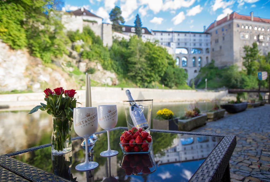 Český Krumlov Garni Hotel Castle Bridge מראה חיצוני תמונה