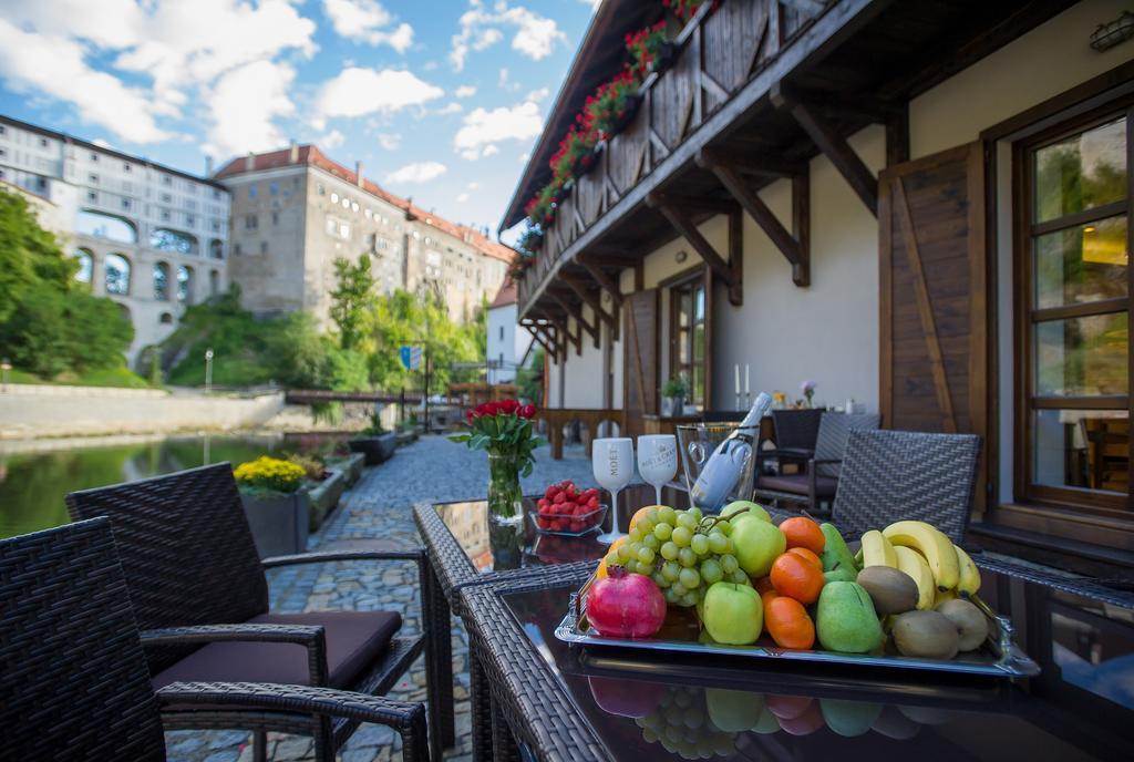 Český Krumlov Garni Hotel Castle Bridge מראה חיצוני תמונה